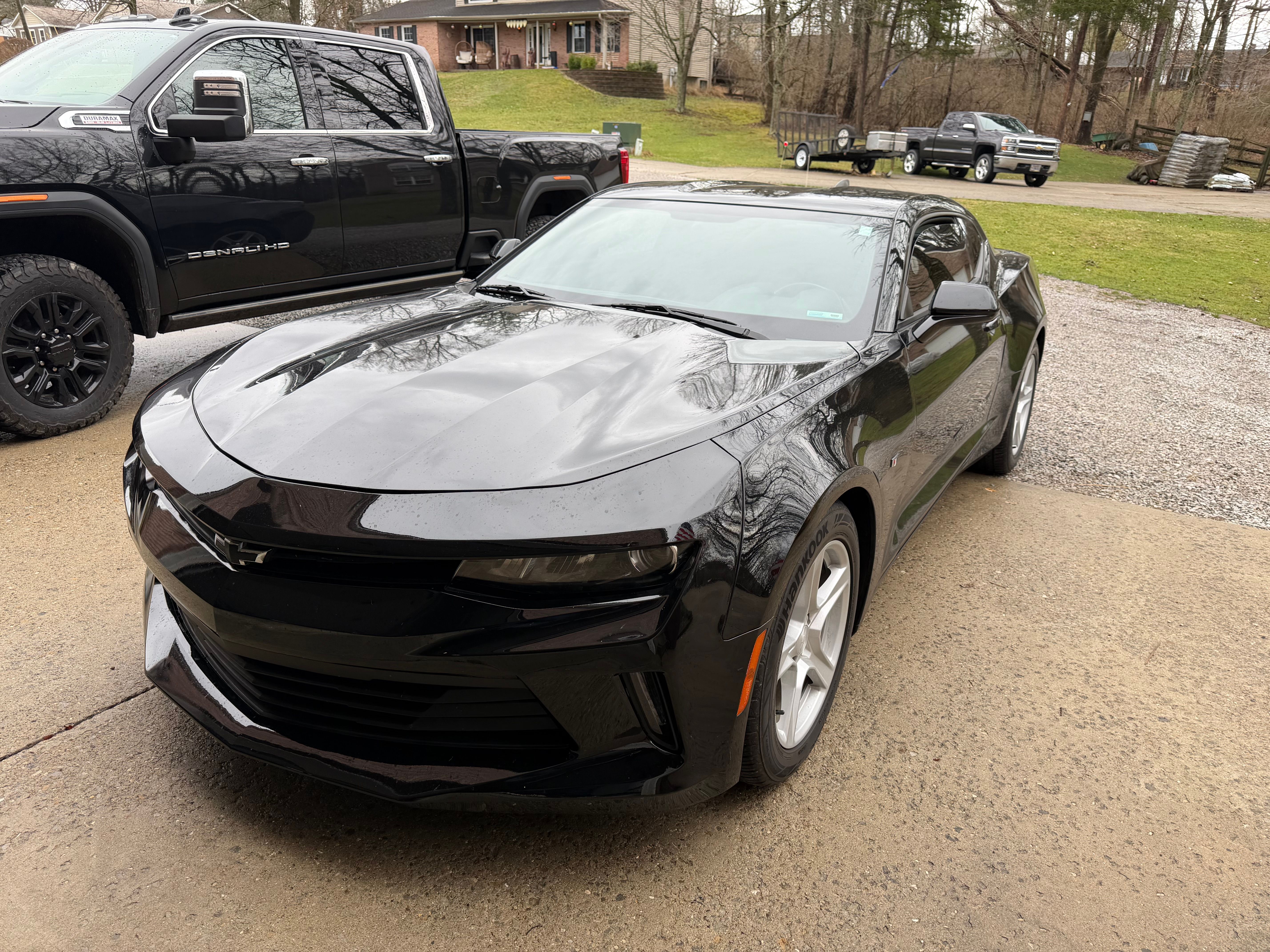 Used 2017 Chevrolet Camaro LT RWD image 1