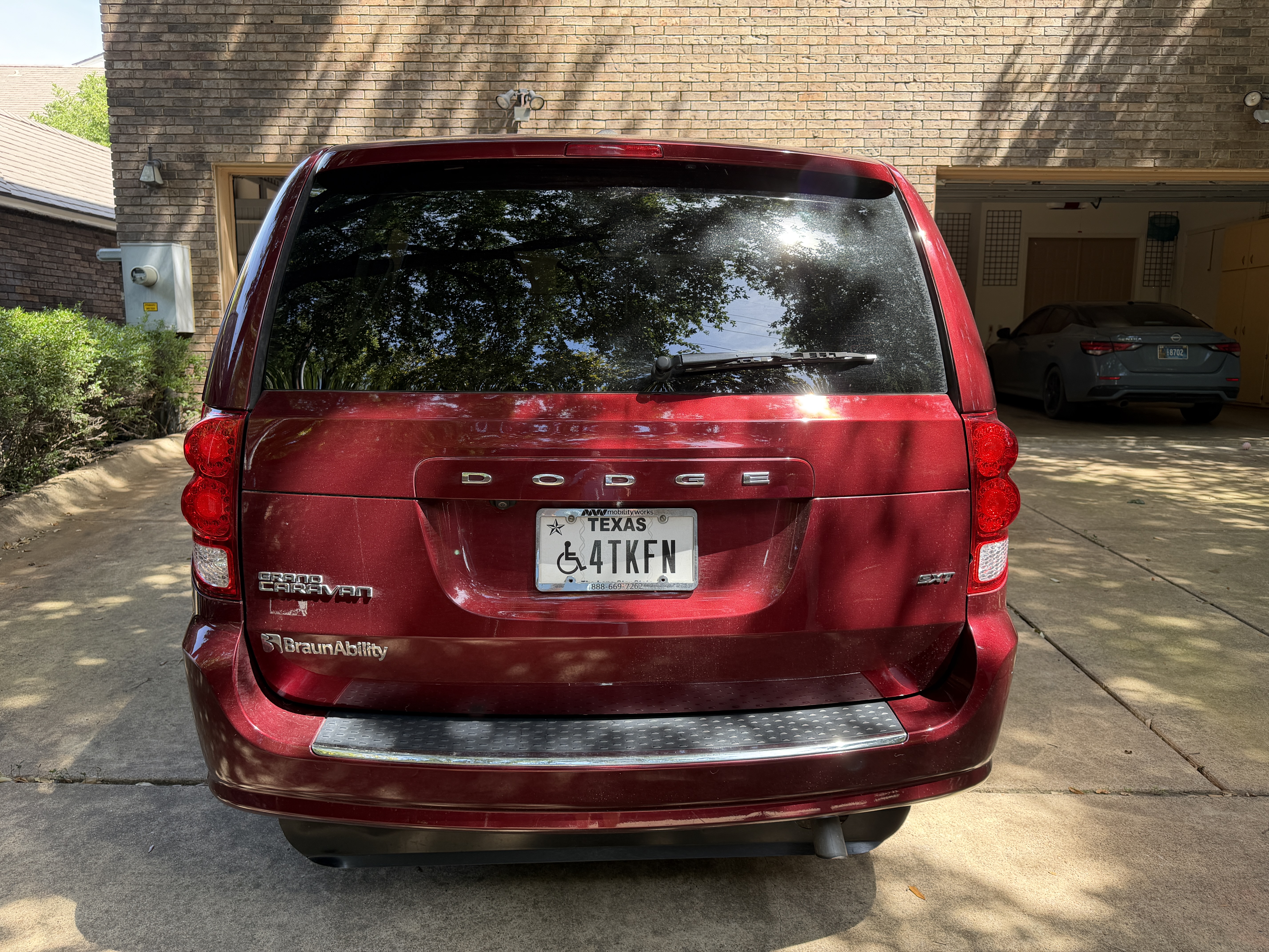 Used 2020 Dodge Grand Caravan SXT FWD image 8