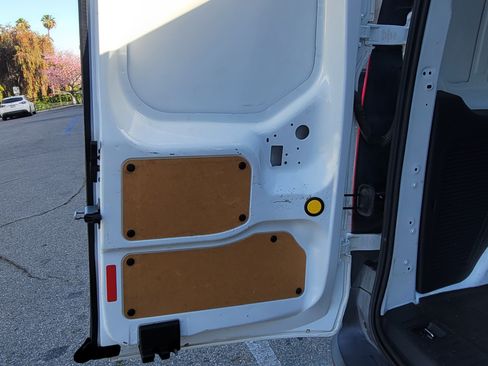 Used 2017 Ford Transit Connect XL image 5