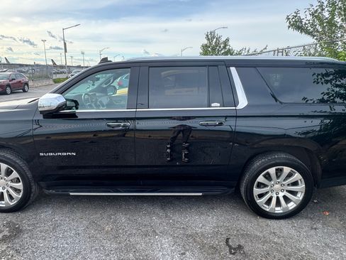 Used 2024 Chevrolet Suburban Premier AWD/4WD image 5