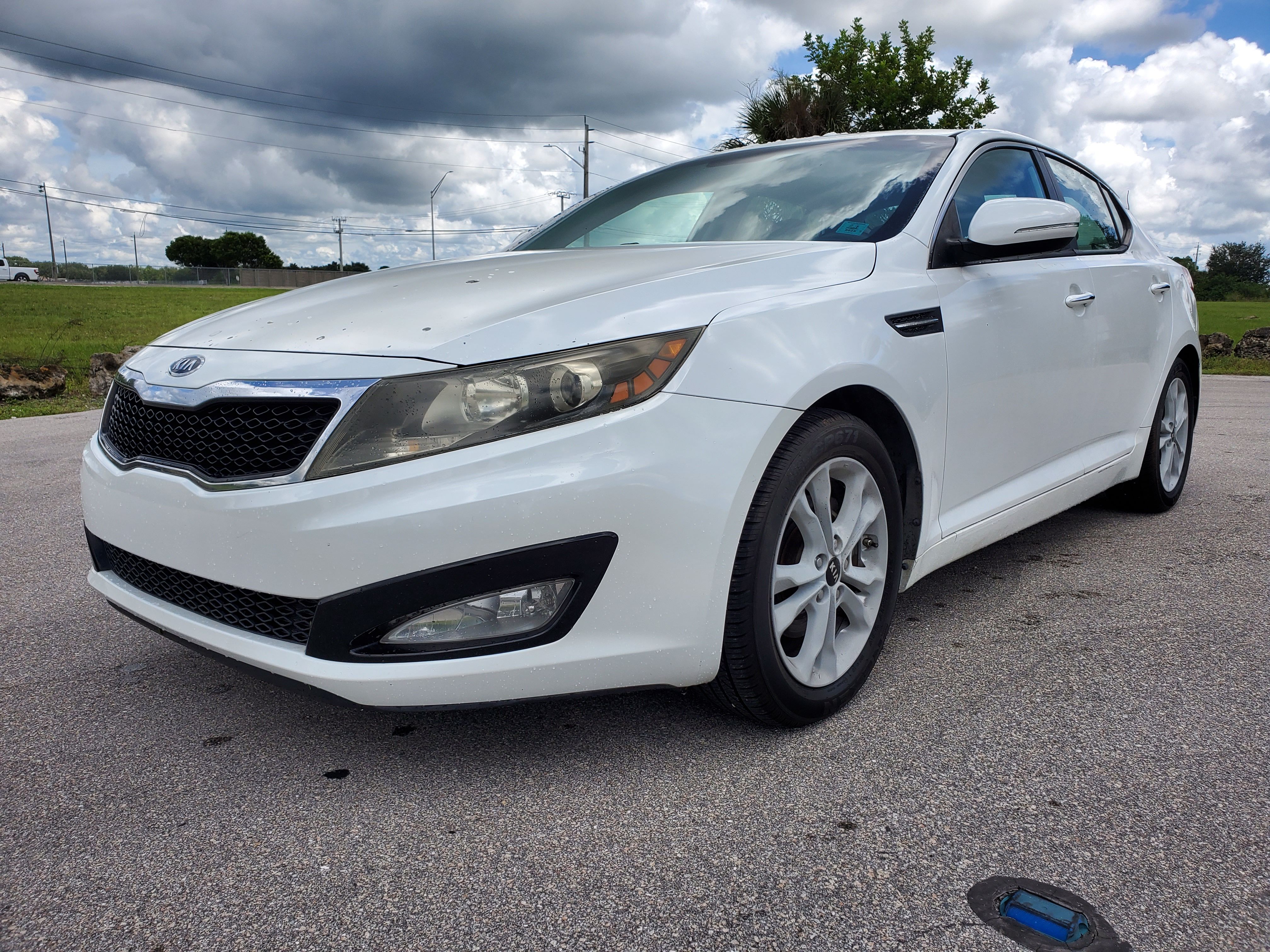 Used 2012 Kia Optima EX FWD image 1