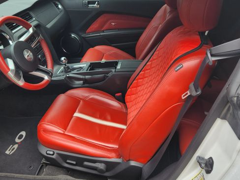 Used 2012 Ford Mustang GT Premium w/ GT Coupe Accessory Pkg 4 RWD image 8