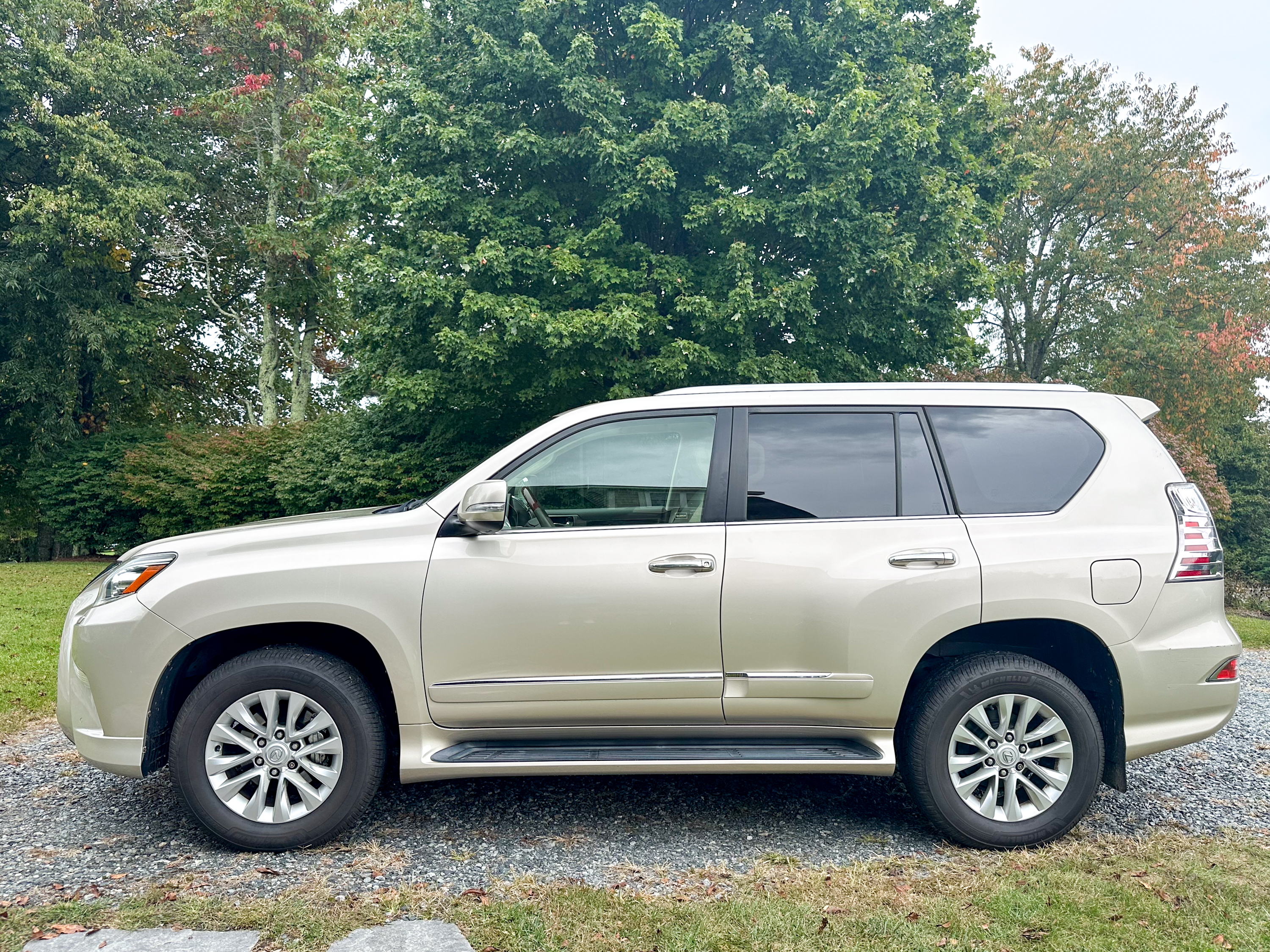 Used 2015 Lexus GX 460 w/ Premium Package AWD/4WD image 1