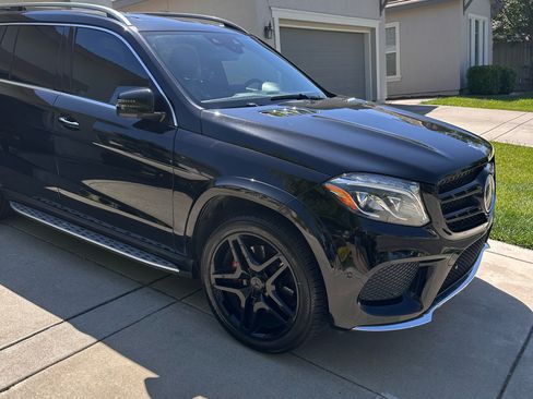 Used 2017 Mercedes-Benz GLS 550 4MATIC image 1