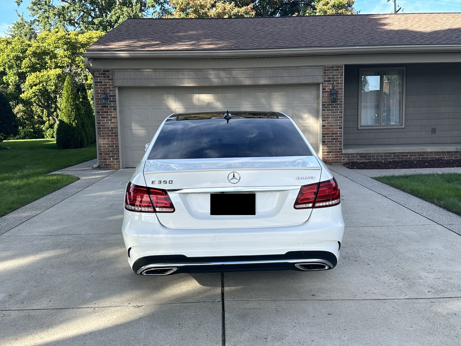 Used 2014 Mercedes-Benz E 350 4MATIC Sedan image 6