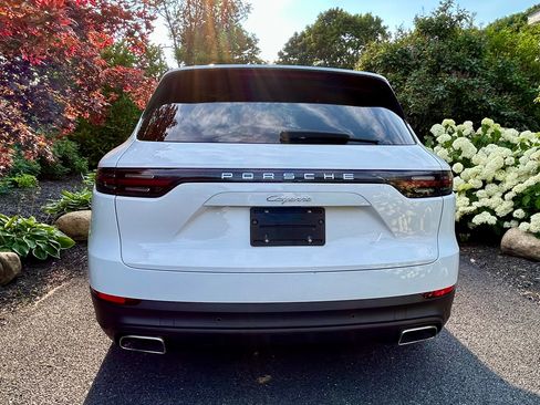 Used 2020 Porsche Cayenne AWD/4WD image 4