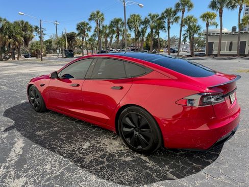 Used 2021 Tesla Model S Plaid image 4