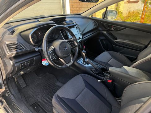 Used 2018 Subaru Crosstrek 2.0i Premium AWD/4WD image 3