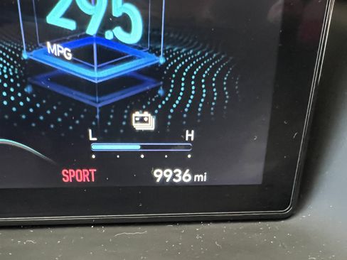 Used 2024 Hyundai Tucson Limited image 16