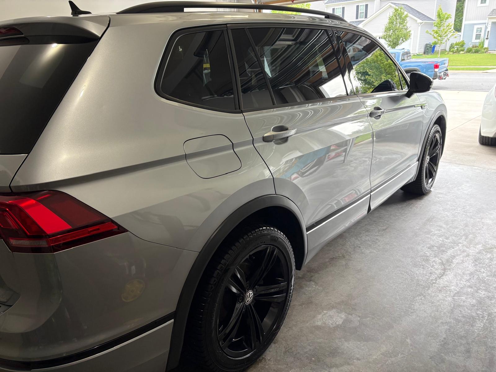 Used 2019 Volkswagen Tiguan S FWD image 2