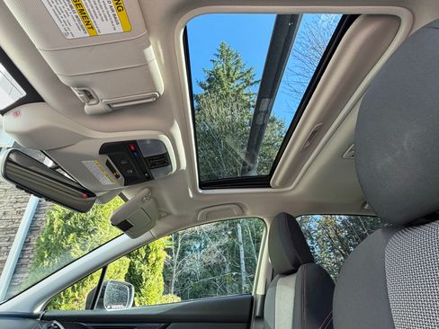 Used 2021 Subaru Crosstrek 2.0i Premium w/ Moonroof Package image 17