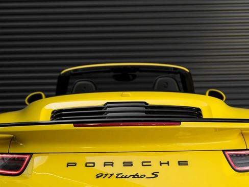 Used 2016 Porsche 911 Turbo S image 8
