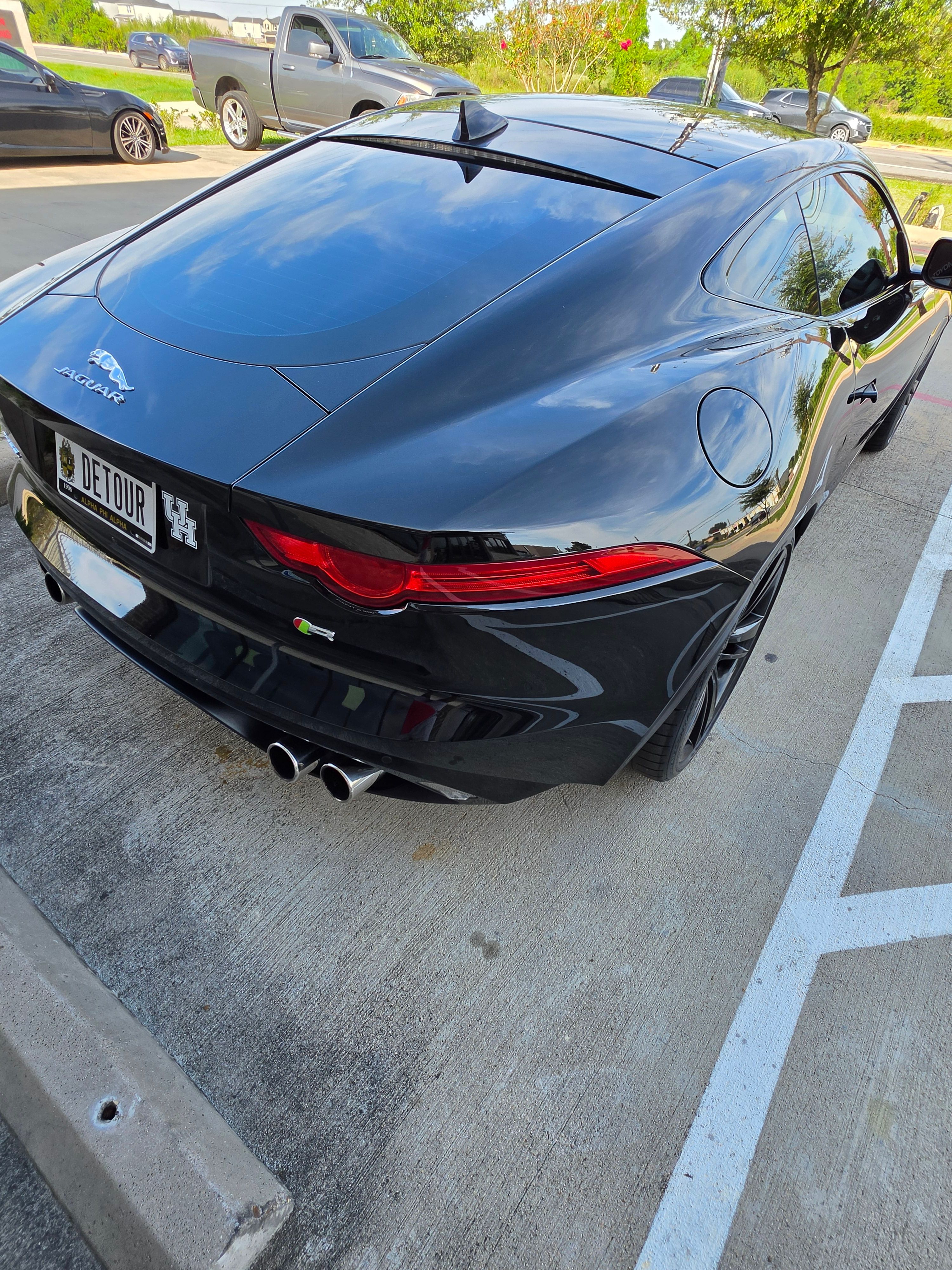 Used 2015 Jaguar F-TYPE R RWD image 23