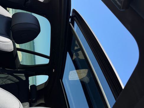 Used 2024 BMW X5 xDrive40i w/ Premium Package image 9