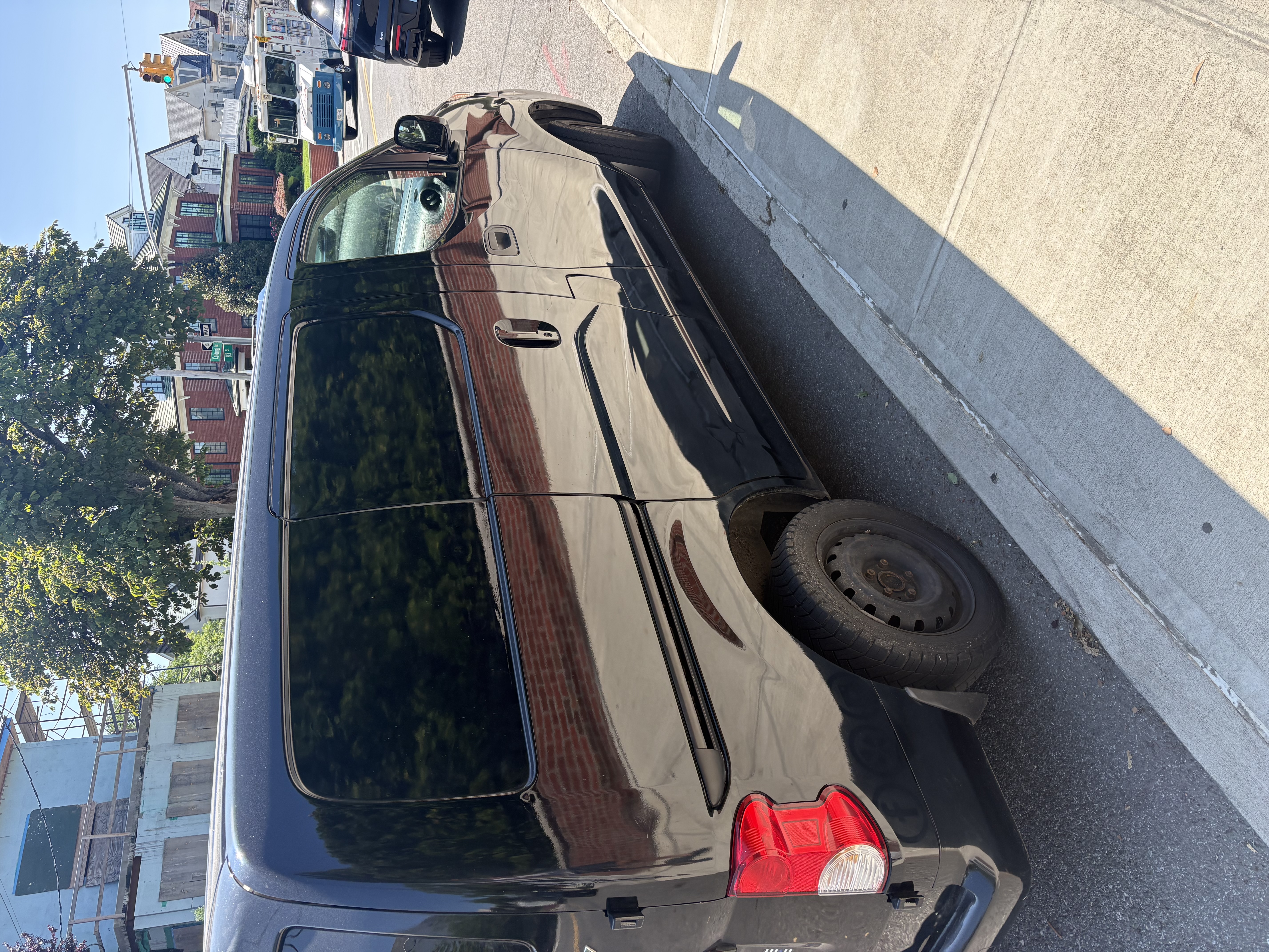 Used 2015 Nissan NV200 SV w/ Technology Package FWD image 2