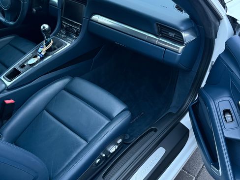 Used 2013 Porsche 911 Carrera image 8