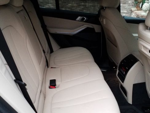 Used 2021 BMW X5 sDrive40i w/ Premium Package RWD image 6
