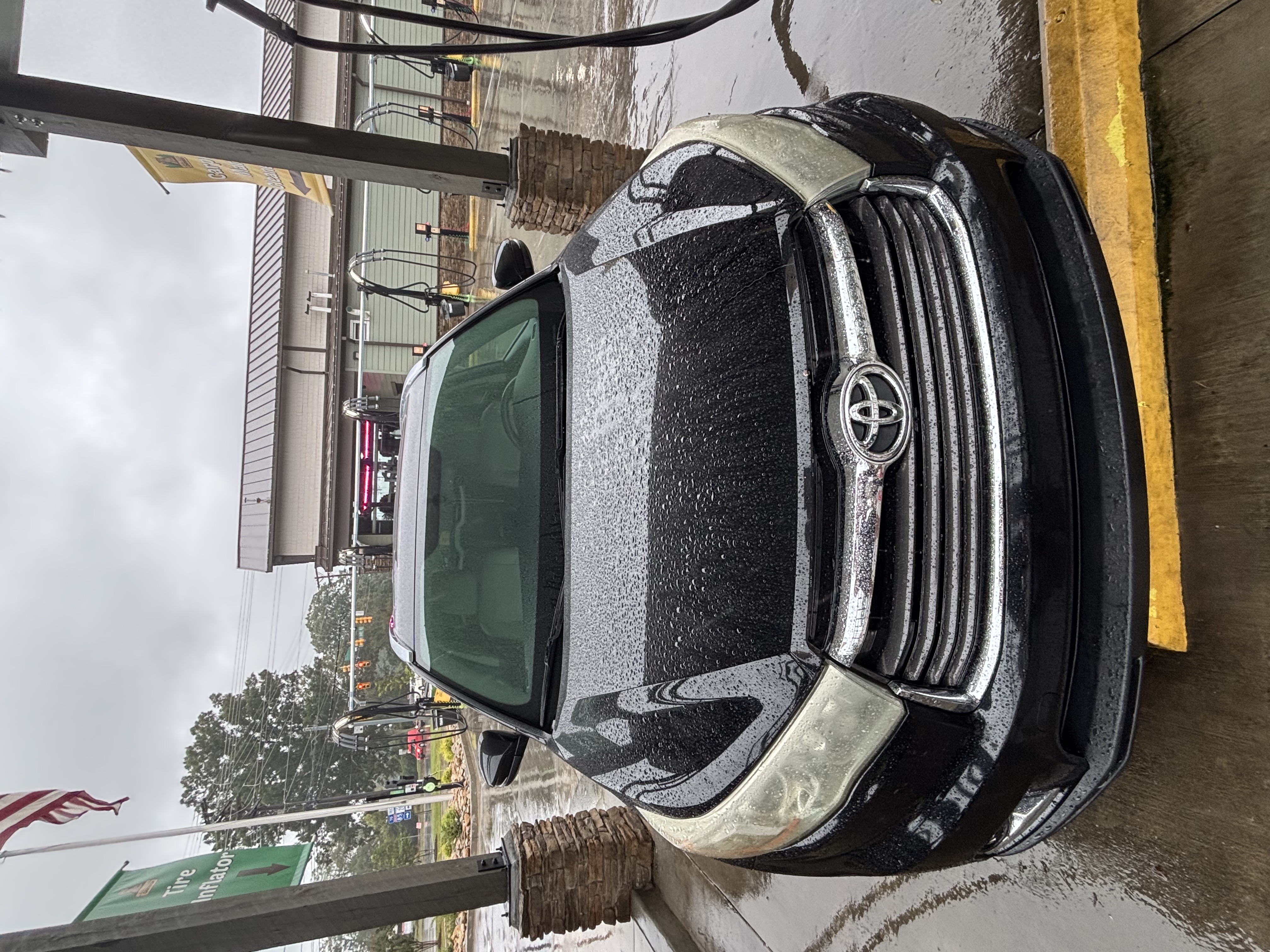 Used 2016 Toyota Highlander Limited AWD/4WD image 4