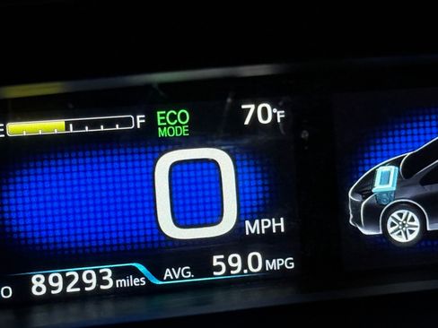 Used 2017 Toyota Prius Four w/ Carpet Mat Package image 12