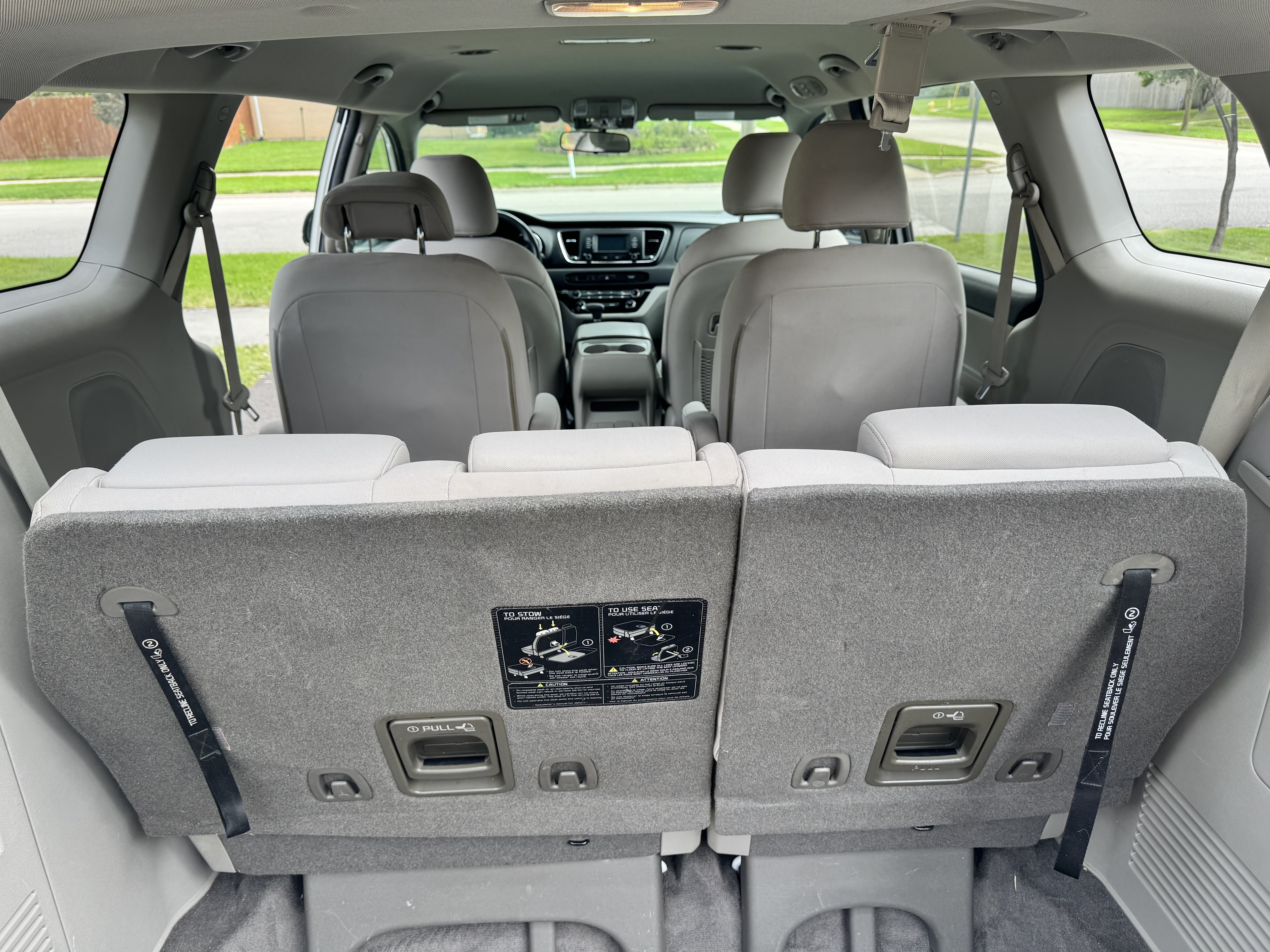 Used 2018 Kia Sedona L FWD image 25