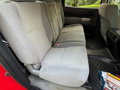 Used 2007 Toyota Tundra SR5 w/ TRD Off-Road Pkg AWD/4WD image 17