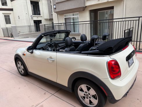 Used 2019 MINI Cooper Convertible w/ Signature Upholstery Package FWD image 26