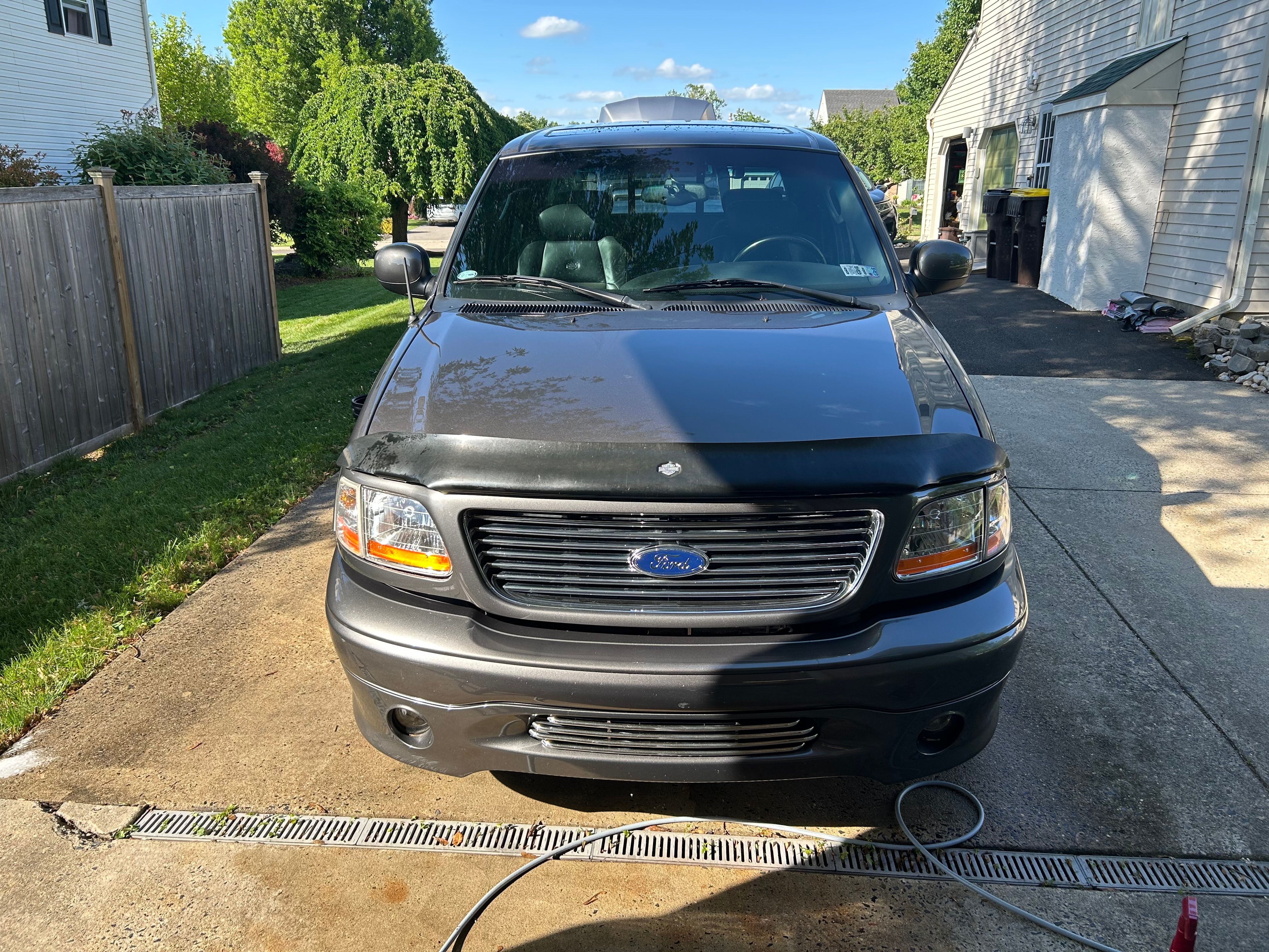Used 2002 Ford F150 Harley-Davidson RWD image 1