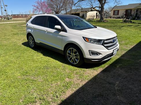 Used 2017 Ford Edge Titanium w/ Equipment Group 301A image 10
