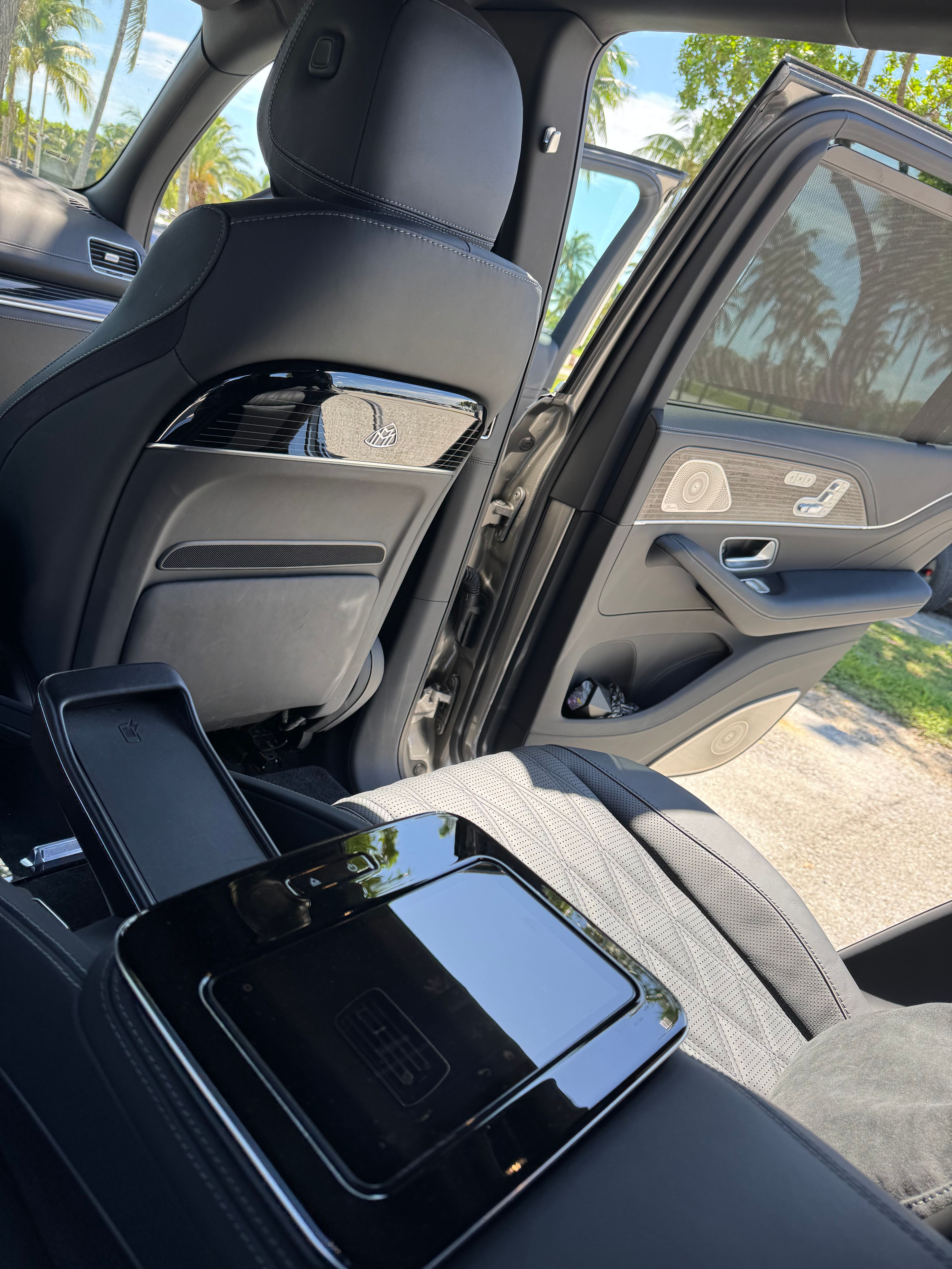 Used 2024 Mercedes-Benz Maybach GLS 600 4MATIC image 23