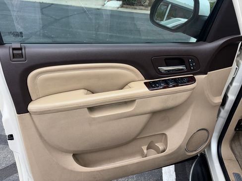 Used 2012 GMC Yukon Denali image 5