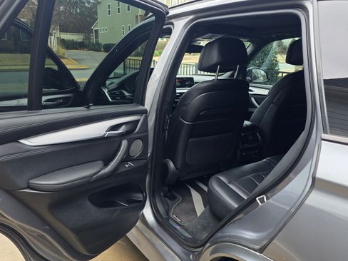 Used 2015 BMW X5 xDrive50i image 25