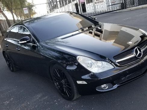 Used 2006 Mercedes-Benz CLS 500 image 4