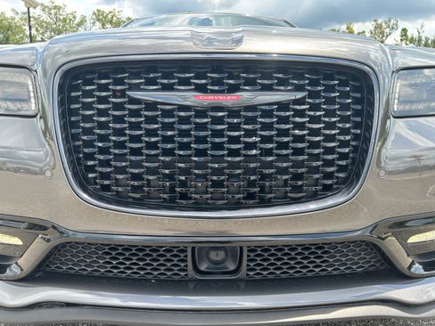 Used 2021 Chrysler 300 S w/ S Model Appearance Package image 9