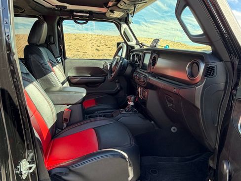 Used 2018 Jeep Wrangler Unlimited Sport image 6