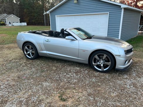 Used 2011 Chevrolet Camaro SS w/ RS Package image 2