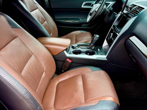 Used 2015 Ford Explorer Limited w/ Equipment Group 302A image 18