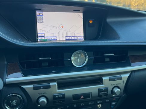 Used 2013 Lexus ES 350 w/ Luxury Pkg image 10