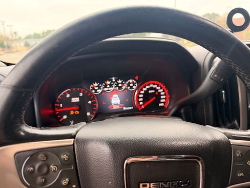 Used 2015 GMC Sierra 2500 Denali w/ Duramax Plus Package AWD/4WD image 5