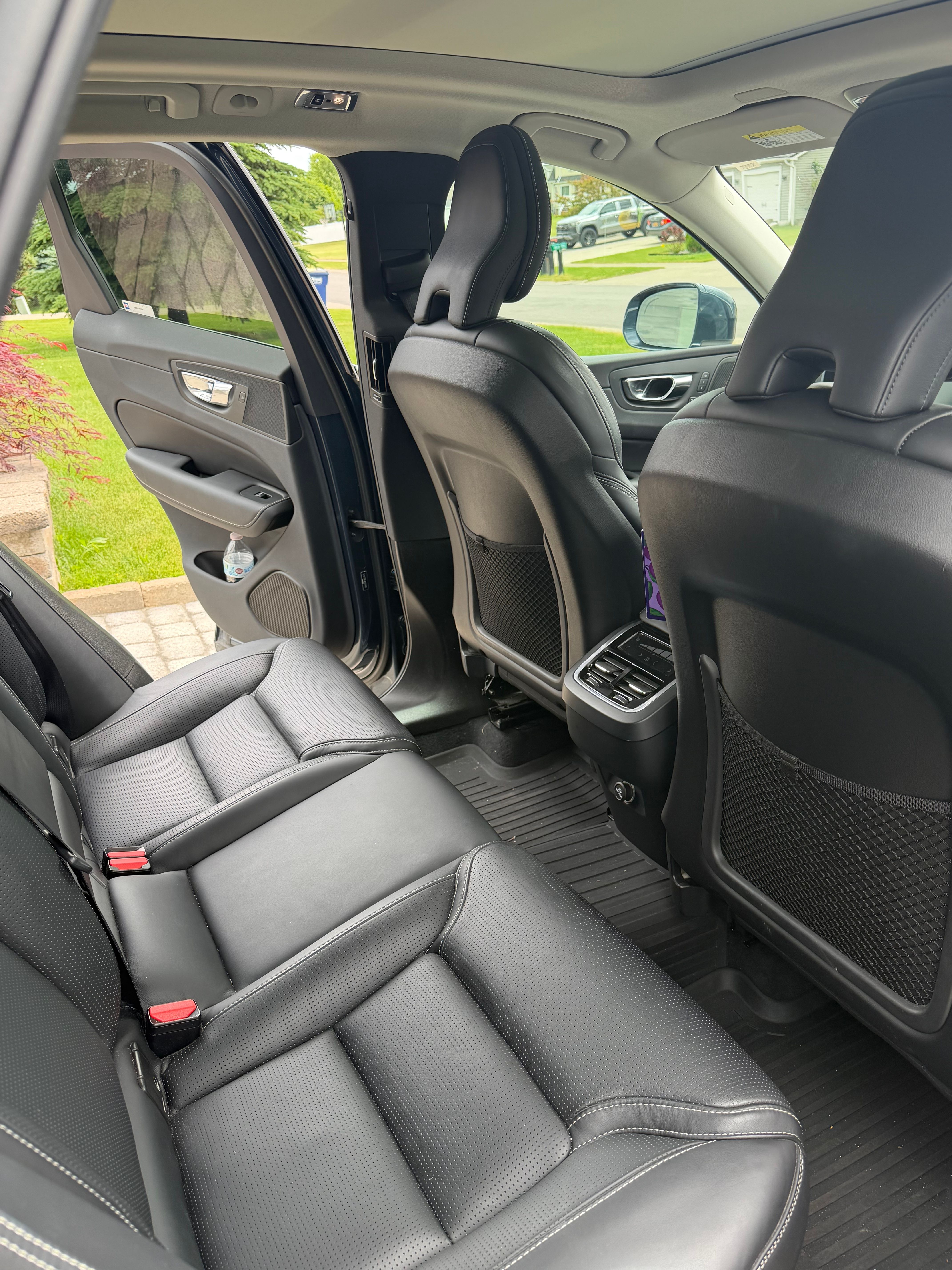 Used 2019 Volvo XC60 T6 Inscription w/ Protection Package Premier AWD/4WD image 9