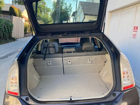 Used 2012 Toyota Prius Plug-In Hybrid image 9