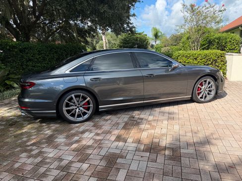 Used 2023 Audi S8 AWD/4WD image 2