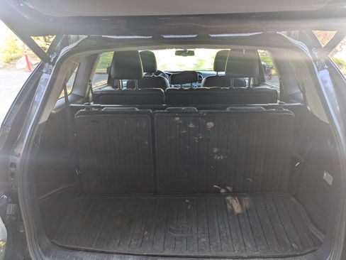 Used 2014 Toyota Highlander XLE AWD/4WD image 12