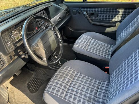 Used 1992 Volkswagen Cabriolet image 17