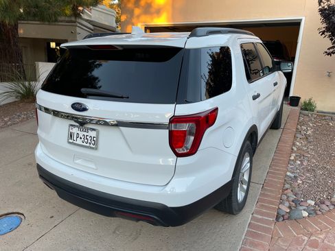 Used 2017 Ford Explorer FWD image 4