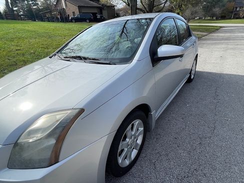 Used 2011 Nissan Sentra 2.0 SR w/ Convenience Pkg image 11
