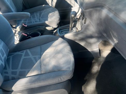 Used 2013 Ford Transit Connect XLT image 12