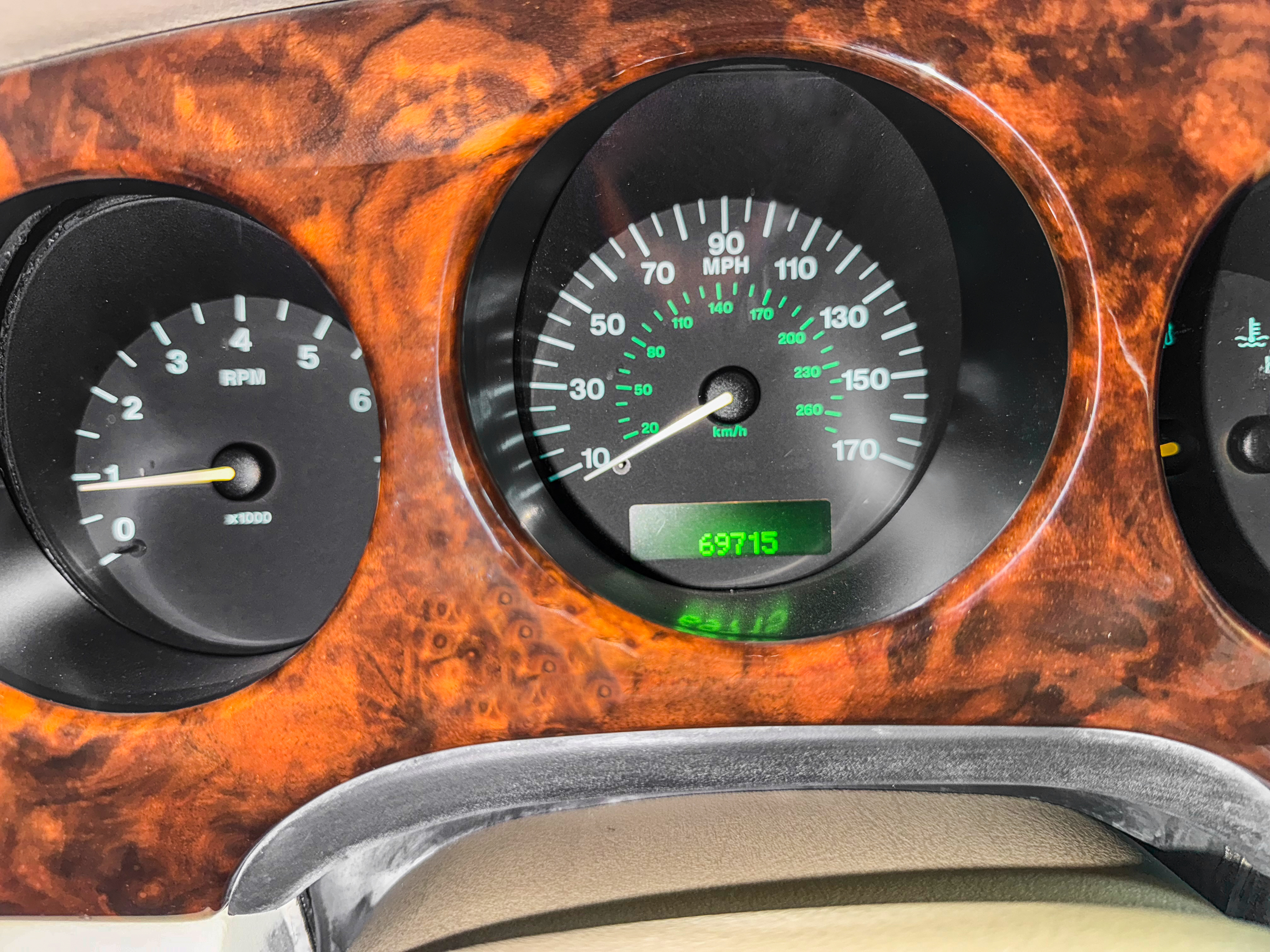 Used 2000 Jaguar XJ Vanden Plas RWD image 16