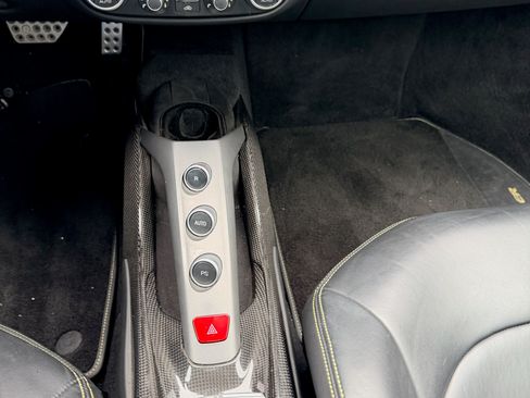 Used 2017 Ferrari 488 Spider image 20