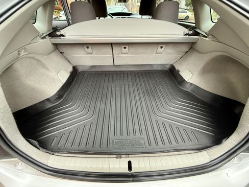 Used 2013 Toyota Prius Two image 16