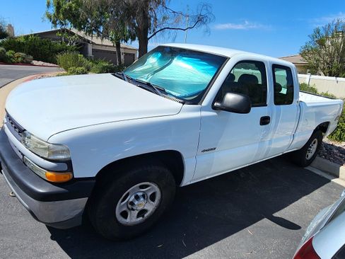 Used 2001 Chevrolet Silverado 1500 4x4 Extended Cab w/ Firm Ride Suspension Pkg image 4